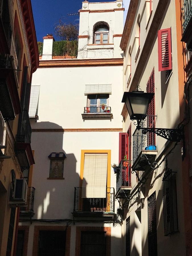 Pasaje De Amores Seville Exterior photo